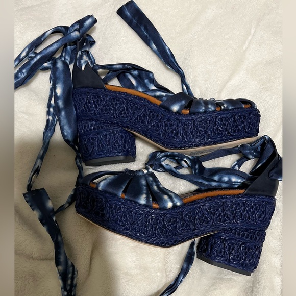 Tory Burch summer sandal - Picture 1 of 2